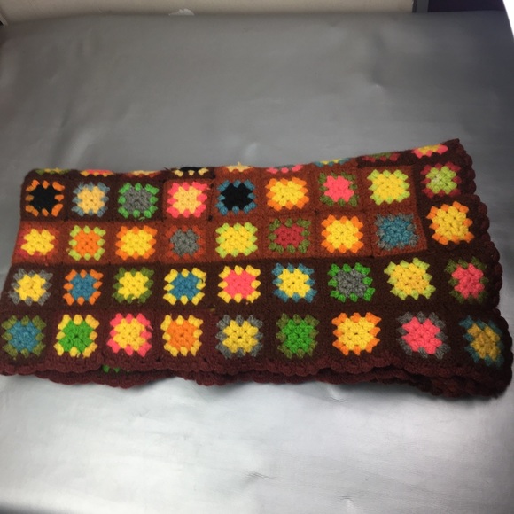 Vintage medium Afghan granny square throw blanket - Picture 3 of 9